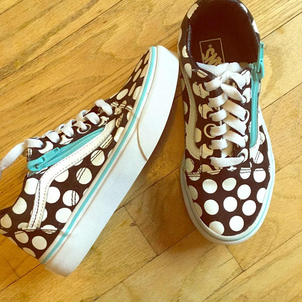 Super cute little girls Vans!